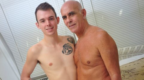 Photo of Social App Hooking